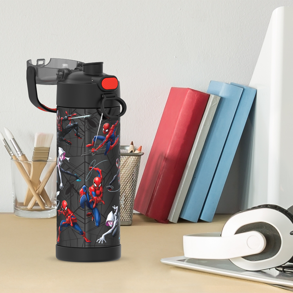 f42105spa_spider-man_16oz_lifestyle_pdp.png